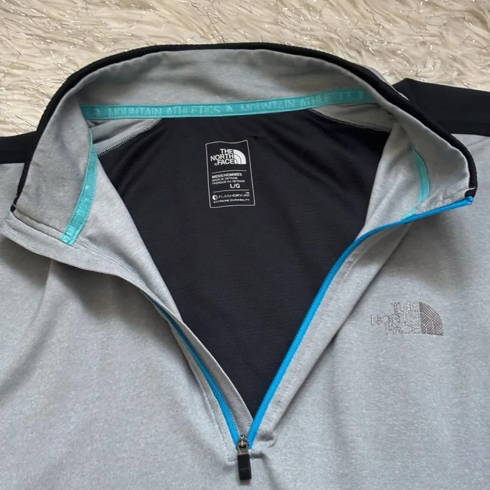 The North Face Black/Gray and Teal Men’s Pullover Mountain Athletic Tee Size L/G